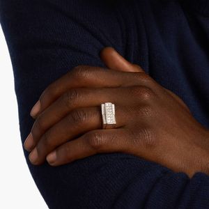 Anillo de Diamantes Naturales de Cuatro Hileras para Hombre con Corte Brillante Redondo en Oro Blanco de Lujo - Product Image 2