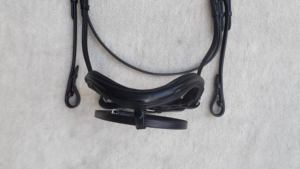 Brida de cuero genuino resistente con riendas, accesorios de equitación duraderos y equipo de entrenamiento ecuestre al mejor precio - Product Image 2