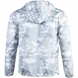 Chaqueta Impermeable Transpirable y Cómoda de Alta Calidad Personalizada, Cargada por Dress Sports - Product Image 4