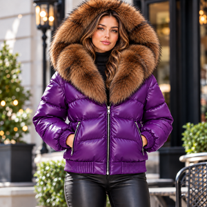 Chaqueta de cuero acolchada de invierno para mujer con capucha de piel gruesa, elegante cierre de cremallera, ropa exterior al por mayor - Product Image 1