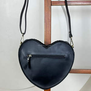 2025 Western Heart Shaped Cowhide <b>Leather</b> Crossbody Bags Handcrafted Floral <b>Tooled</b> Design Trendy Luxury Women's Shoulder Purses - Product Image 5