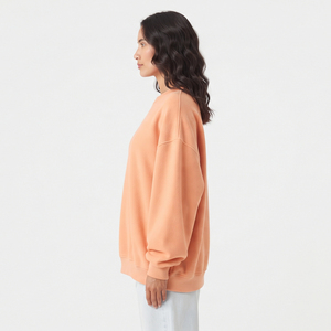 เสื้อสเวตเชิ้ตผ้าฟลีซสำหรับผู้หญิง แบบหนา 100% ผ้าฝ้าย ทรงหลวม คอวี แขนยาว สวมใส่สบาย เหมาะสำหรับฤดูหนาว สไตล์สตรีทแวร์ รับผลิตแบบ OEM ODM - Product Image 3