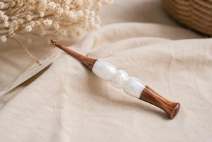Designer Simple Wooden Resin <b>Crochet</b> <b>Hook</b> Handcrafted Ergonomic <b>Crochet</b> Needle Polished Resin Handle Thickness - Product Image 5