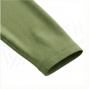 Conjunto de Yoga de 2 Piezas para Mujer, Color Verde Oliva, Top Corto de Manga Corta, Leggings Largos de Cintura Alta - Product Image 6