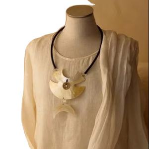 INDIGENEO Nueva llegada Buffalo Ox Cuerno Collar Pulido Animal Estilo Hueso Joyería Diseño Natural Cuentas Mujeres Niñas Boda - Product Image 3