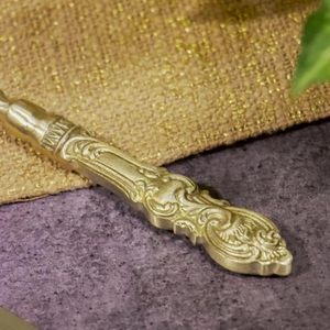 Cuchillo para Pastel de Latón Puro, Elegante Cuchillo para Tartas con Espátula para Cortar, Ideal para Regalos de Cumpleaños, Bodas y Fiestas - Product Image 4