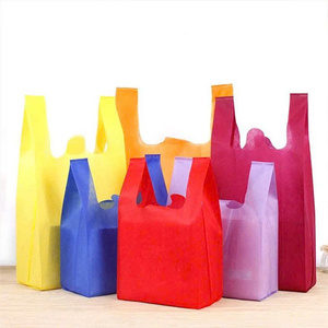 Sac fourre-tout réutilisable en PP non tissé, imprimé sur mesure avec motif de t-shirt, recyclable, pour courses et cadeaux - Product Image 3
