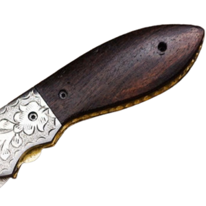 Navaja de bolsillo plegable premium con patrón damasco plateado, mango de madera marrón oscuro, bolster grabado floral y cuero marrón - Product Image 3