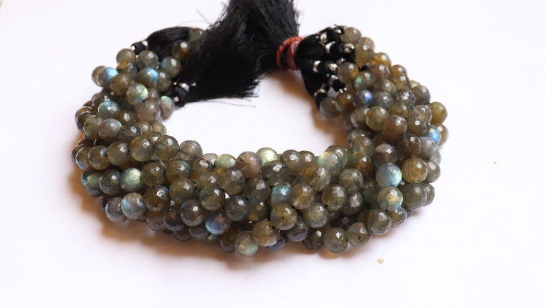 เช่นเดียวกับภาพ