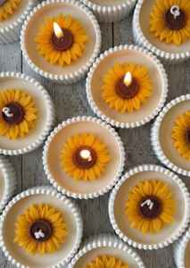 Magnifique bougie en pot en céramique côtelée motif tournesol, boîte personnalisée, aromathérapie, Pâques, Thanksgiving, faite à la main, élégante, vente en gros - Product Image 2