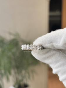 Bague demi-éternité en or massif 14 carats avec diamant de laboratoire raffiné taille ovale 1,80 carat VVS VS EF – Choix de luxe pour anniversaire - Product Image 2