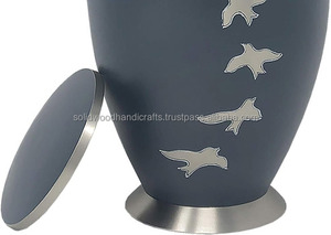 Urnas Funerarias Decorativas de Latón de Alta Calidad, Urnas Hechas a Mano para Hombres y Mujeres - Product Image 5