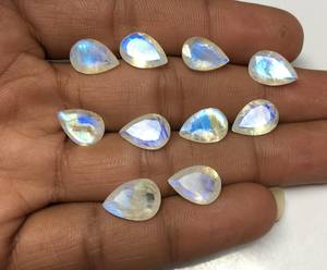 Pierre de lune arc-en-ciel naturelle, forme poire, facettée, à dos pointu, gemme calibrée pour bijoux, pierre précieuse en vrac - Product Image 3