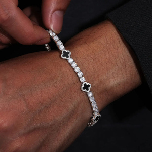Pulsera Cubana de Lujo para Hombre en Oro Rosa con Diamantes Naturales de Corte Brillante Redondo y Baño de Rodio Negro para Novios - Product Image 3