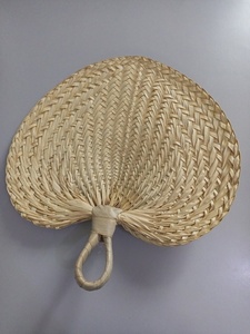 พัดมือใบปาล์มธรรมชาติแบบพกพาสำหรับตกแต่งงานแต่งงานแบบชนบทของที่ระลึกแบบทำมือพัดติดผนังแบบทำมือ - Product Image 2