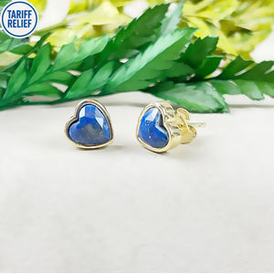 Boucles d'oreilles en forme de cœur en lapis-lazuli naturel, 9 mm, serties de plaqué or |   Bijoux minimalistes pour femmes - Product Image 4