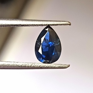 Saphir bleu australien naturel de 0,90 carat, taille poire facettée, non chauffé, non traité, translucide, qualité supérieure, pierre précieuse - Product Image 1