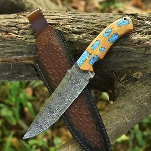 Cuchillo de Caza y Camping de Acero de Damasco Forjado a Mano con Hoja Fija, Mango de Madera de Olivo y Turquesa, Espiga Completa, Cuchillo Personalizado OEM/ODM - Product Image 1