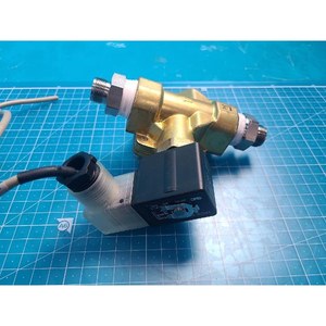 Válvula Solenoide Pilotada SMC VXD2150-06-5D71 Usada Como Parte del Equipo Legacy Semiconductor - Product Image 4