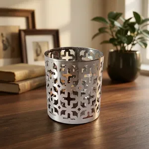KAMRAN Elegante Portavelas Votivo Clásico de Acero Inoxidable Hecho a Mano con Diseño Calado para Decoraciones del Hogar, Festivales, Navidad y Pascua - Product Image 1