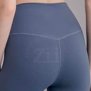 Ensemble de yoga pour femmes sur mesure de style unique, ensemble de yoga pour femmes de couleur unie, fabrication pakistanaise d'ensembles de yoga pour femmes - Product Image 6