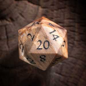 Dés en bois poli faits à la main, écologiques, de qualité supérieure, style classique et moderne, personnalisables, pour jeux de société en famille - Ludo - Product Image 1