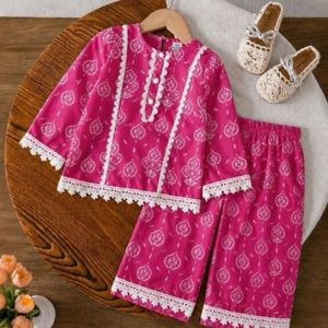 Kurta Estampada para Niñas con Detalle de Encaje, Mangas Tres Cuartos, Estilo Étnico, de 0 a 7 Años, Secado Rápido, Largo hasta el Tobillo, Informal, India - Product Image 2