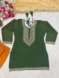 ชุดปาร์ตี้สีขาว ผ้าไมโครคอตตอน แต่งลายปักดิ้นแบบดั้งเดิม ผ้าจอร์เจตต์ เหมาะสำหรับงานรับปริญญา งานดิวาลี และชายหาด - Product Image 2