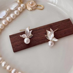 Pendientes de Perlas con Diseño de Mariposa Estilo Francés, Diseño de Nicho con un Toque de Lujo, Temperamento de Alta Gama, Opciones Versátiles al por Mayor - Product Image 3