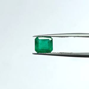 Esmeralda Octogonal Verde de 2.20 Quilates de Zambia, Gema Suelta - Product Image 3