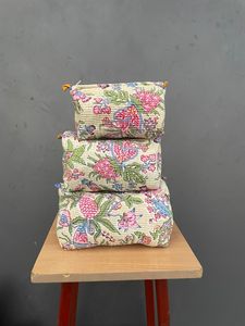 Bolsa de algodón con estampado floral para tres almohadas decorativas de estilo bohemio para uso doméstico, compras diarias y viajes. - Product Image 1