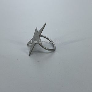 Anillo de Servilleta de Metal con Forma de Estrella Moderna, Elegante Accesorio de Decoración de Mesa, Porta Servilletas para Decoración de Mesa en Cenas, Bodas y Fiestas - Product Image 6