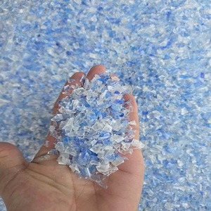 Flocons de bouteilles en PET recyclables pour les industries de la fabrication de plastiques, avec un matériau propre, une qualité uniforme et une utilisation industrielle flexible. - Product Image 5