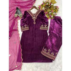 BRODERIE DE SÉQUENCE DE VELOURS À LA MODE AVEC LE VÉRITABLE PANTALON DE TRAVAIL DE MIROIR AVEC LE VIN DUPATTA - Product Image 3