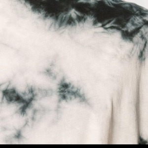 T-shirt unisexe en coton tricoté vert naturel/vert forêt, 100 % coton jersey, respirant, écologique, imprimé vintage, coupe ajustée - Product Image 5