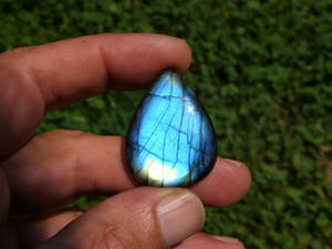 Collar llamativo de macramé Woodland con diseño de mariposa y piedra de cuarzo, colgante chapado en oro de 14K, hecho a mano, minimalista, budista - Product Image 2