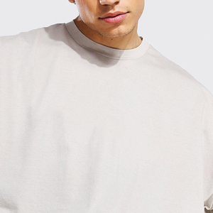 Ensemble décontracté homme été 2026 personnalisé avec logo imprimé – T-shirt à manches courtes boutonné et short – Options grandes tailles - Product Image 3