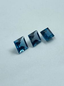 Topacio Azul Londres Natural, Corte Cojín, 7,8 mm, 8,05 Quilates, Gema Suelta para Joyería - Product Image 3