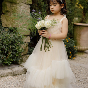 Vestido Tutú con Cuentas Hechas a Mano en Color Amarillo Claro, 3 Capas de Tul, Tafetán y Satén para Niñas, Ideal para Fiestas - Product Image 3