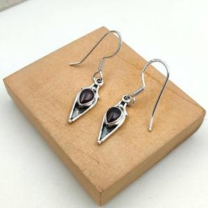 Pendientes Colgantes de Plata de Ley con Granate, Hechos a Mano, Estilo Boho, con Gema Roja, Elegantes, Regalo de Joyería para Mujer - Product Image 3