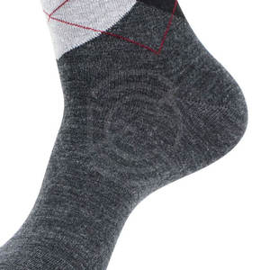 Chaussettes en coton doux pour usage quotidien, conçues pour un confort respirant, une texture lisse et une longue durée de vie pour une utilisation quotidienne. - Product Image 5