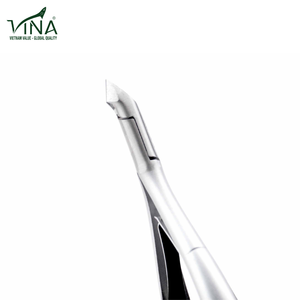 Cortacutículas Profesional VNC-07 de Acero Inoxidable Gris Mate con Doble Resorte Recto - Product Image 4