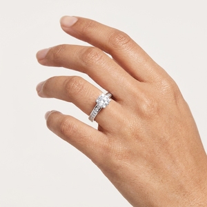 Bague de fiançailles classique en diamant rond brillant en platine PT950 pour femme avec diamants latéraux certifiés IGI - Product Image 4
