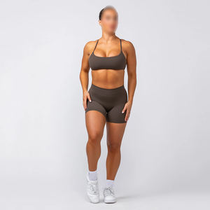 Servicio OEM ODM en un solo color, fabricado en Pakistán, pantalones cortos de yoga para mujer de la más alta calidad, con efecto fruncido profundo, para gimnasio y entrenamiento. - Product Image 1