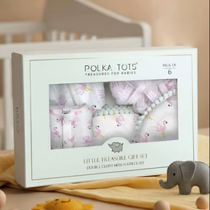 Juego de Regalo Polka Tots Little Treasure, 6 Piezas, Toalla con Capucha de Muselina de Algodón para Bebé, Estampado de Flamencos y Corazones, Suave para Recién Nacidos - Product Image 1
