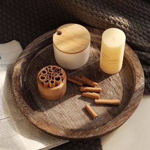 Plateau décoratif en bois rustique pour bougies, idéal pour les centres de table de mariage et la décoration de table de style farmhouse, porte-bougie à pilier ou à bougie chauffe-plat - Product Image 3