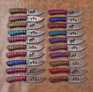 Cuchillo Bowie OEM personalizado de Damasco con punta caída, hoja fija hecha a mano, mango de madera coloreada, funda de cuero, 6 pulgadas, grado industrial - Product Image 5
