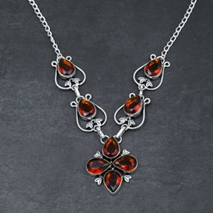 Collier personnalisé en argent sterling 925 fait main avec pierre précieuse grenat rouge pour femme, bijoux inspirés de la foi pour les mariages - Product Image 2