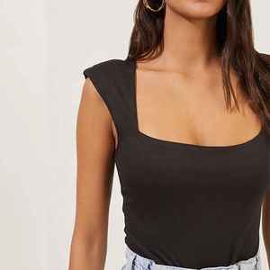 Body de punto acanalado con cuello tipo solapa, control de abdomen, efecto levantacola, transpirable, ligero, 100% poliéster, ajuste ceñido, corto sin mangas - Product Image 5