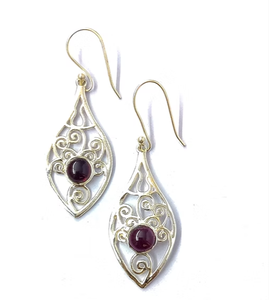 Boucles d'oreilles tendance en grenat, forme goutte d'eau, anti-ternissement, bijoux en argent 925 - Articles de bijouterie faits à la main en gros - Product Image 2